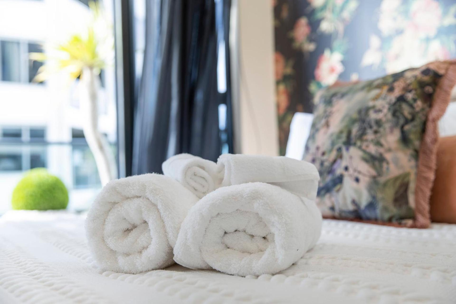 Marvelous Downtown Apartment Moments From Main Beach With Heated Pool, Gym And Parking Маунт Маунгануи Екстериор снимка